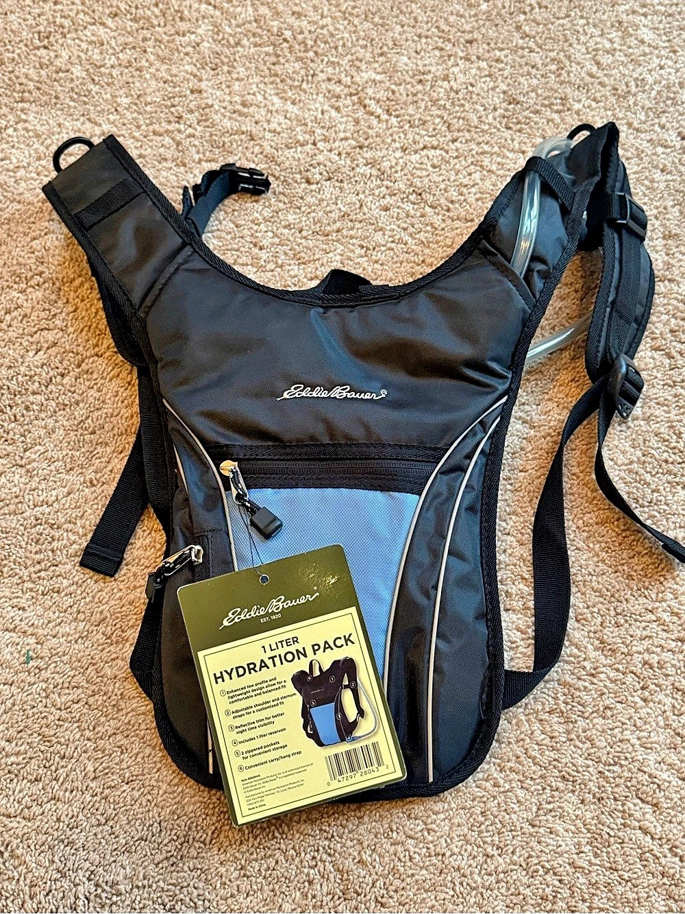 Eddie Bauer 1 Liter Hydration Pack Black & Blue NWT